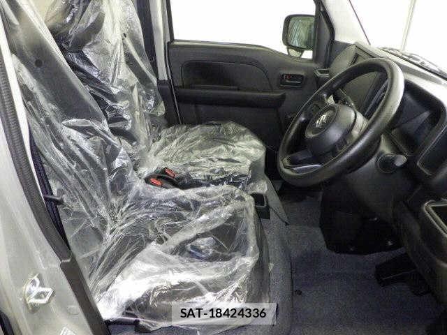 Suzuki EVERY 2026 8679630-6