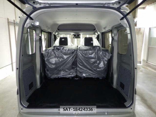 Suzuki EVERY 2026 8679630-9