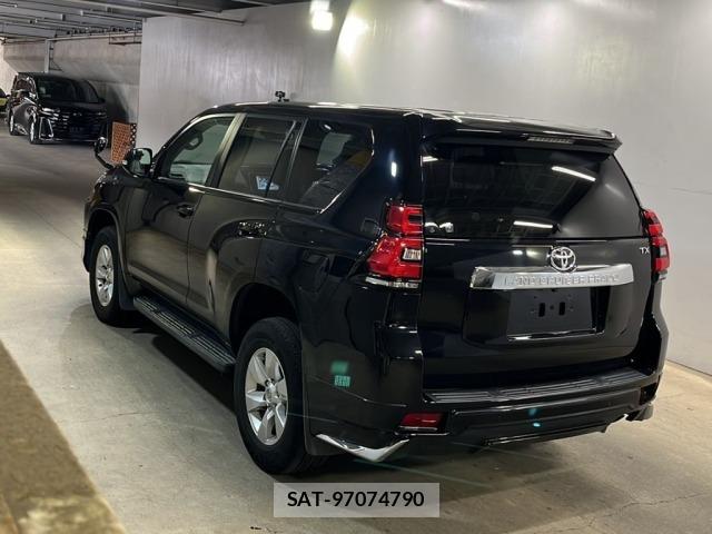 Toyota LAND CRUISER PRADO 2017 8906833-1