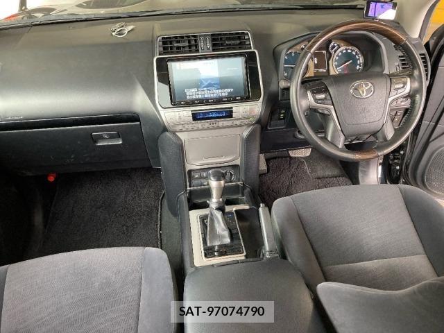 Toyota LAND CRUISER PRADO 2017 8906833-3