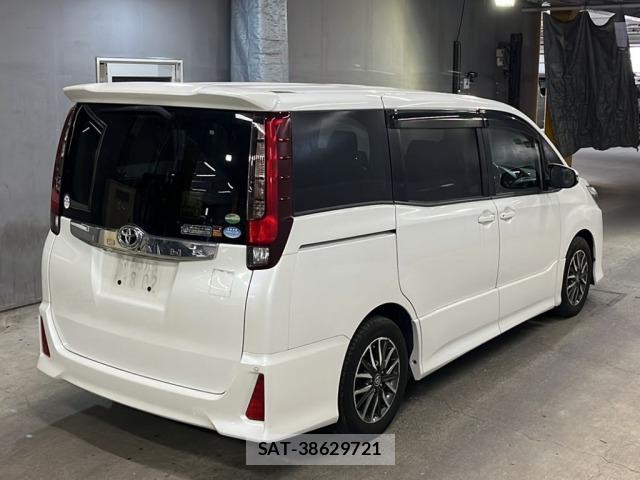 Toyota NOAH 2015 8706068-5