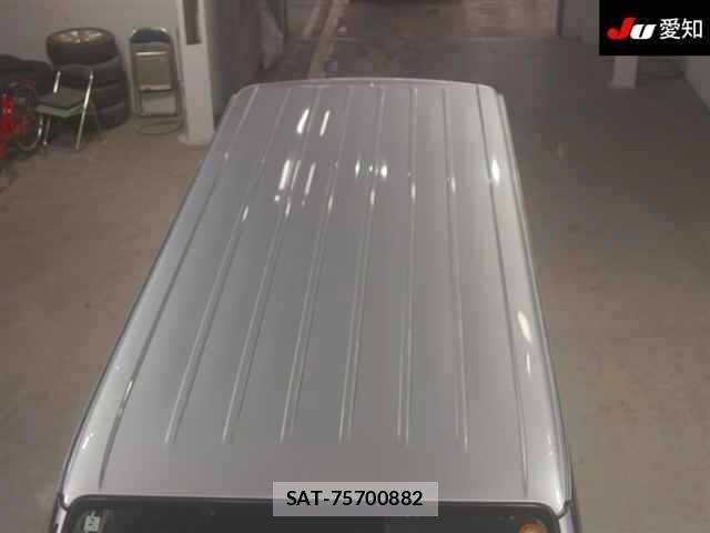 Toyota HIACE VAN 2009 8870095-9