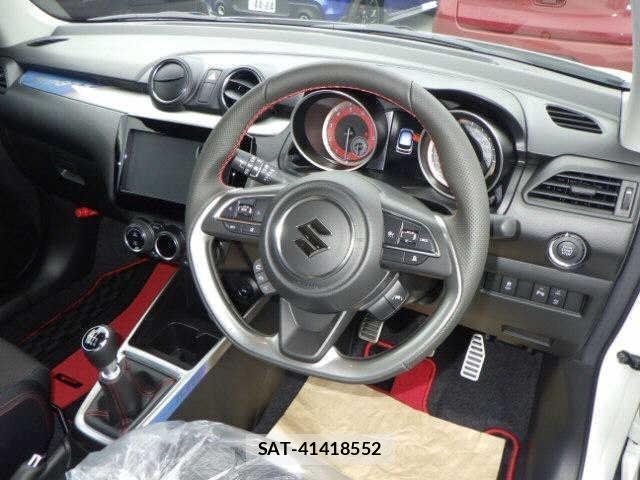 Suzuki SWIFT 2025 8692030-3