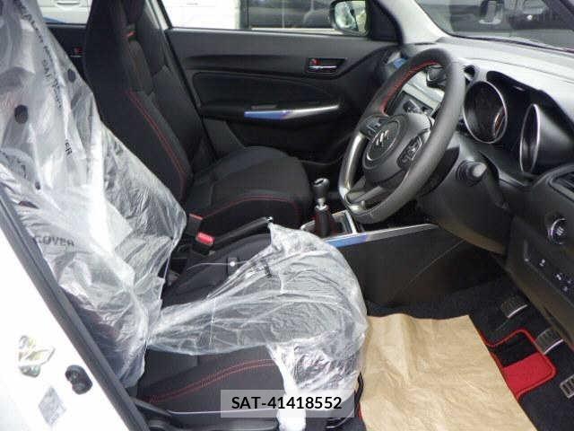 Suzuki SWIFT 2025 8692030-6