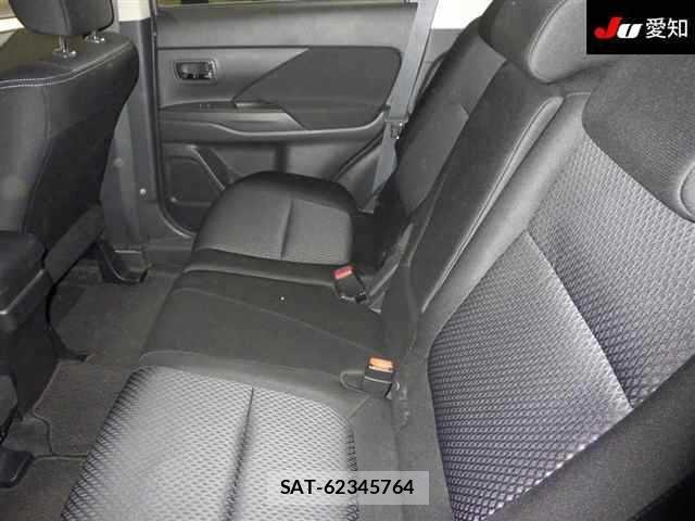 Mitsubishi OUTLANDER 2015 8807985-4