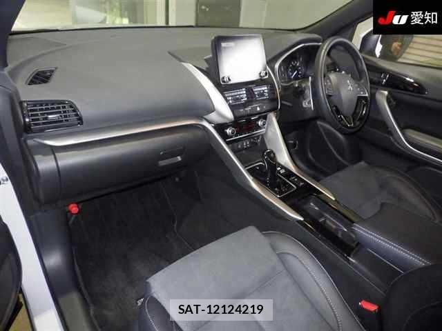 Mitsubishi ECLIPSE CROSS 2024 8786512-3