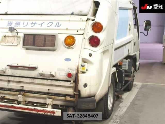 Nissan ATLAS 2005 8895000-8