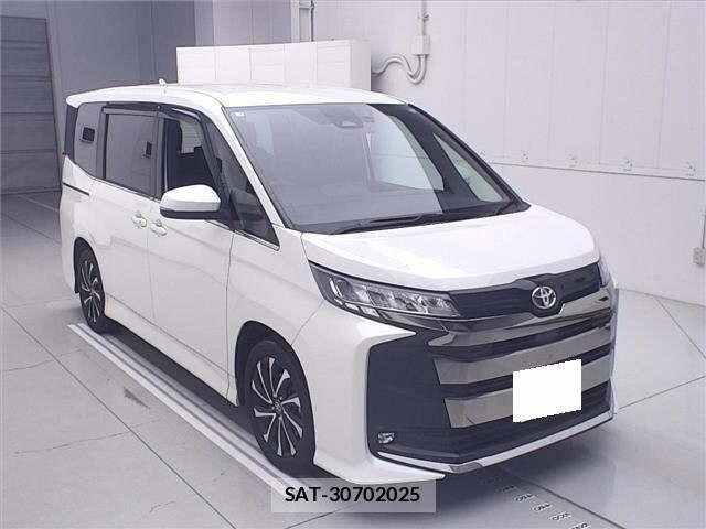Toyota NOAH 2023 8722677-0