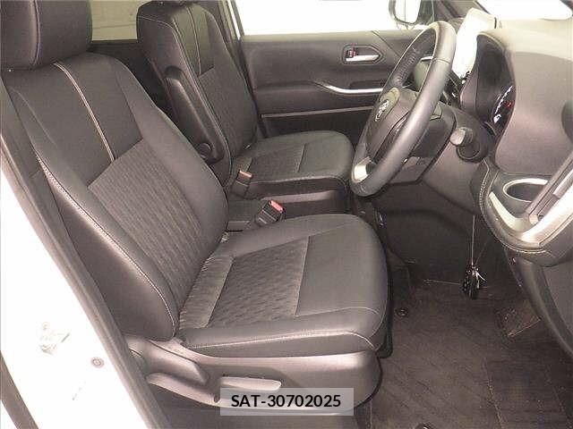 Toyota NOAH 2023 8722677-5