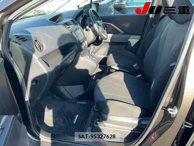 Mazda PREMACY 2015 8904112-3