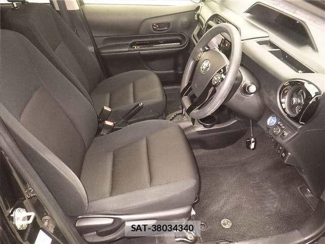 Toyota AQUA 2016 8949721-5