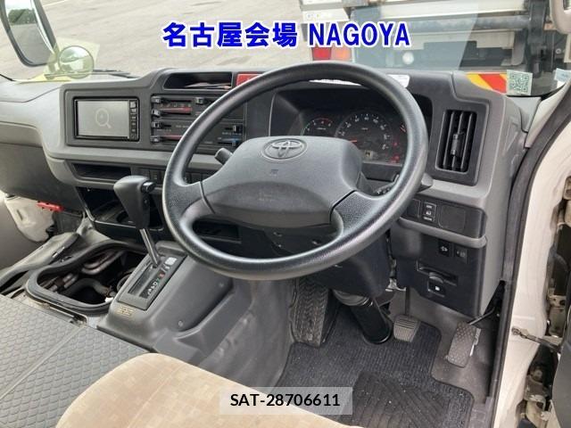 Toyota COASTER 2018 8739322-4