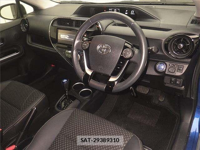 Toyota AQUA 2017 8949722-3