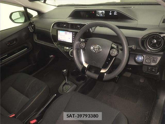 Toyota AQUA 2020 8949732-3