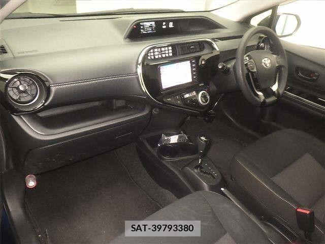 Toyota AQUA 2020 8949732-4