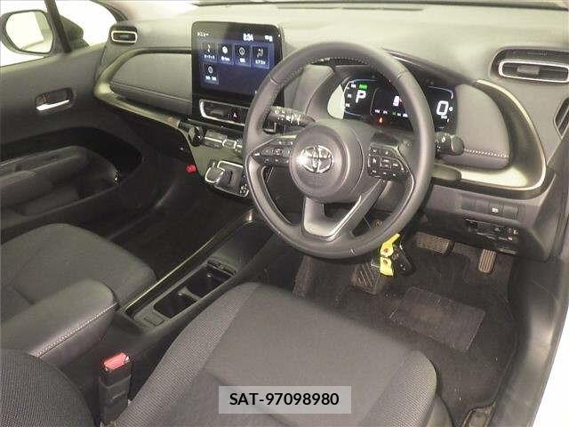 Toyota AQUA 2023 8949733-3