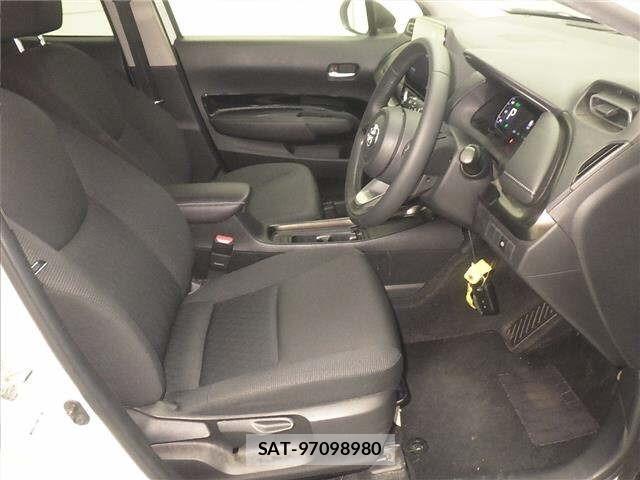 Toyota AQUA 2023 8949733-5