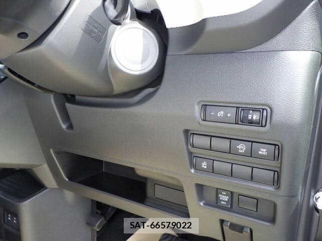 Nissan ROOX 2026 8862918-7