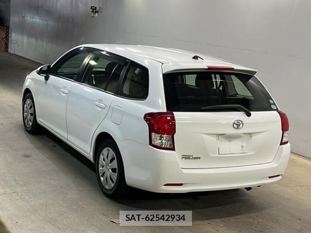 Toyota COROLLA FIELDER 2013 8825033-1