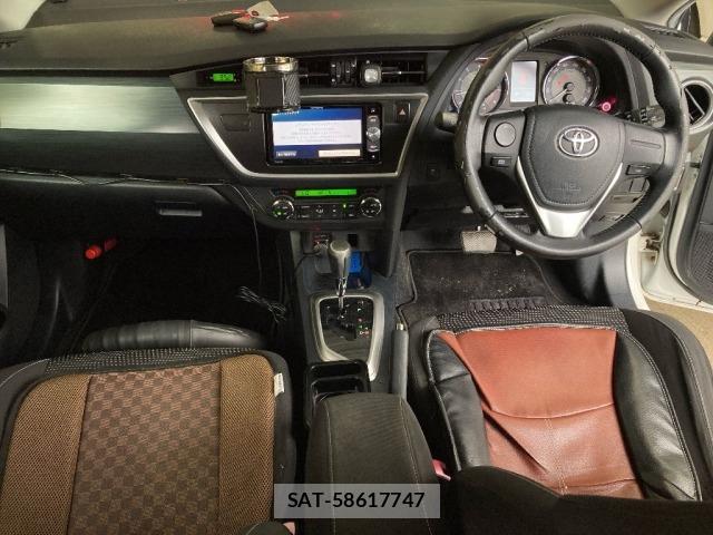 Toyota AURIS 2014 8802488-3