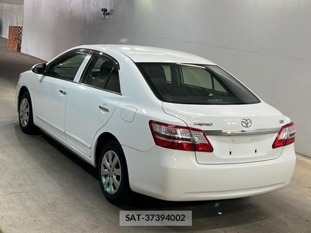 Toyota PREMIO 2015 8700762-1