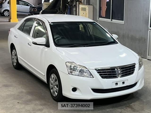 Toyota PREMIO 2015 8700762-4