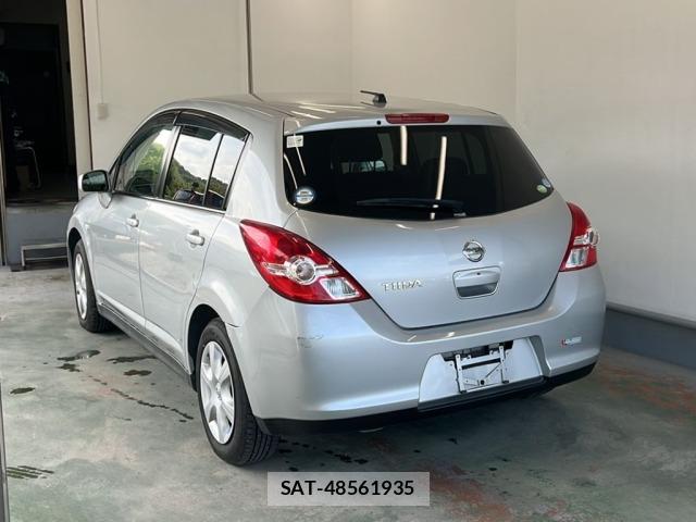 Nissan TIIDA 2011 8919880-1