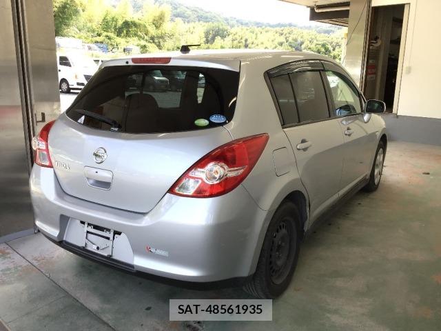 Nissan TIIDA 2011 8919880-4