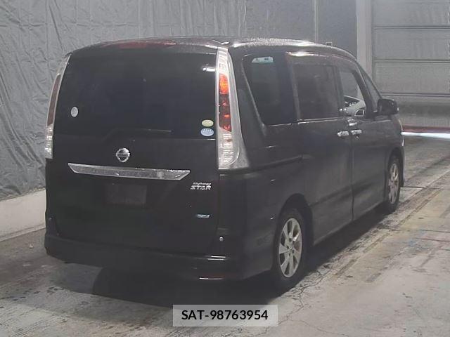 Nissan SERENA 2011 8921330-1