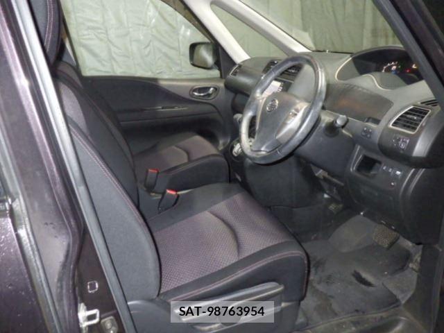 Nissan SERENA 2011 8921330-3