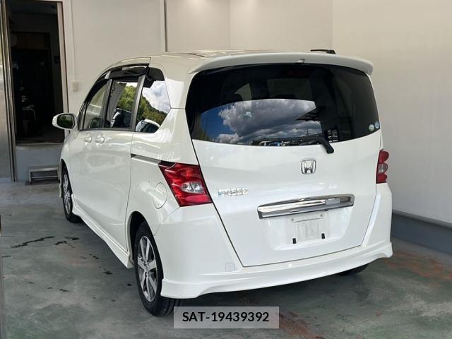 Honda FREED 2011 8775270-1