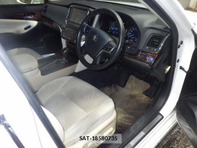 Toyota CROWN 2015 8937226-3