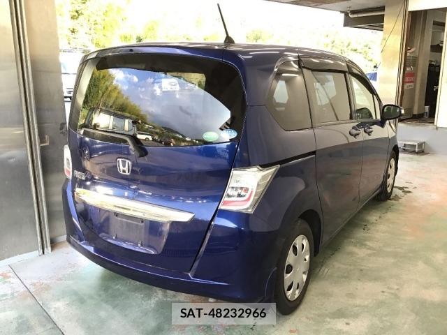 Honda FREED 2013 8683674-4