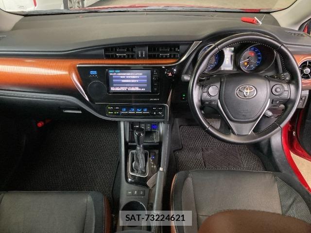 Toyota AURIS 2016 8802489-3