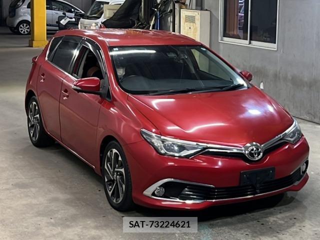 Toyota AURIS 2016 8802489-4