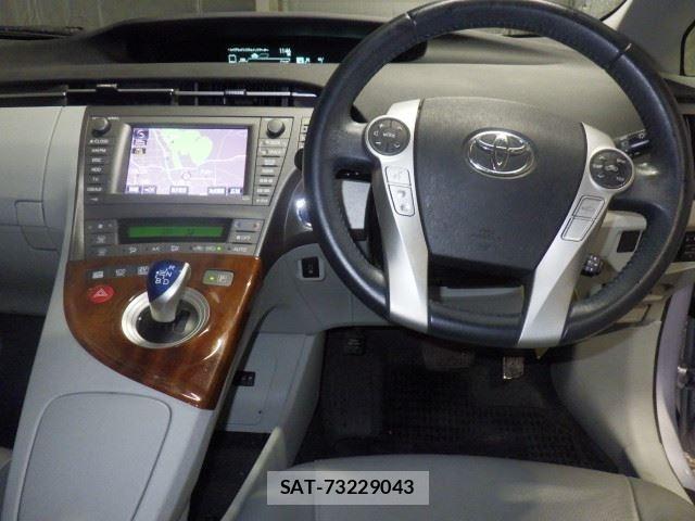 Toyota PRIUS 2013 8911502-4