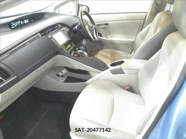 Toyota PRIUS PHV 2014 8824081-3