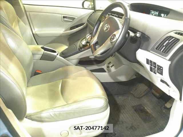 Toyota PRIUS PHV 2014 8824081-4
