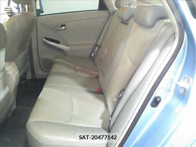 Toyota PRIUS PHV 2014 8824081-6