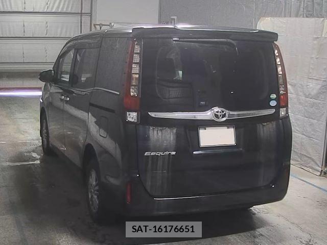 Toyota ESQUIRE 2015 8774551-8