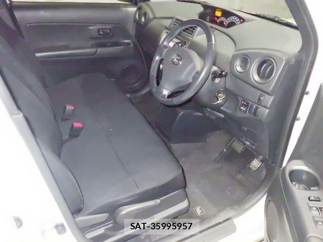 Toyota BB 2013 8678579-3
