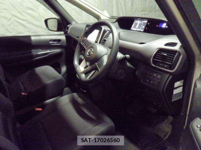 Nissan SERENA 2017 8921331-3