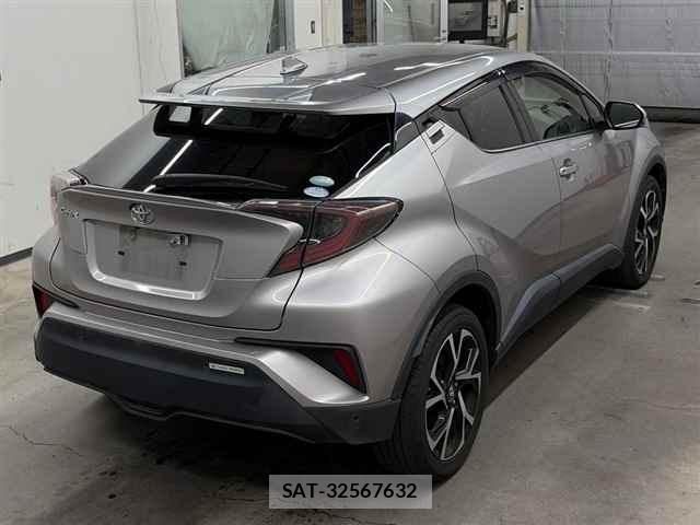 Toyota C-HR 2018 8862776-5