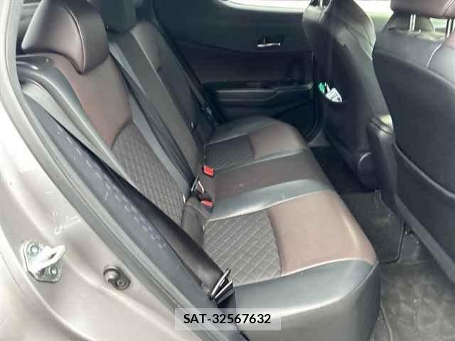 Toyota C-HR 2018 8862776-8