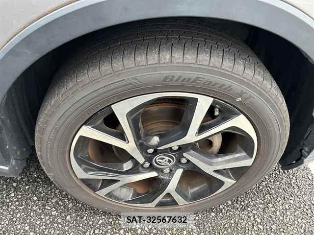 Toyota C-HR 2018 8862776-9