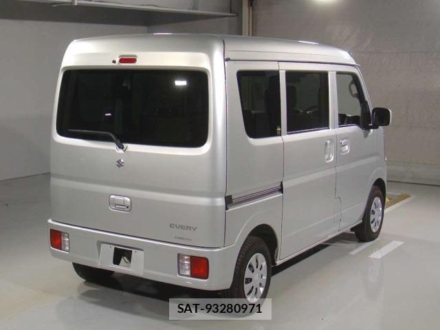 Suzuki EVERY 2024 8679632-1
