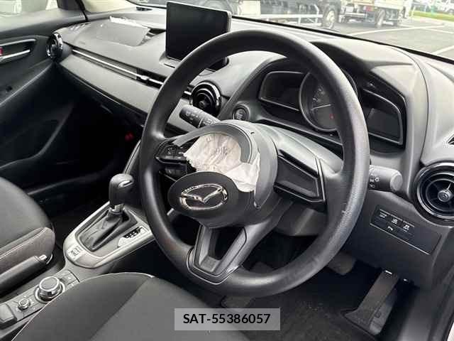 Mazda MAZDA2 2025 8909946-3