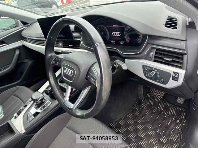 Audi A4 2021 8860556-3