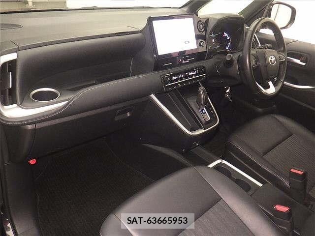 Toyota NOAH 2023 8722679-4