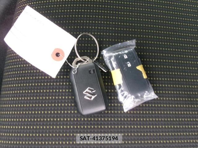 Suzuki JIMNY 2026 8933230-11